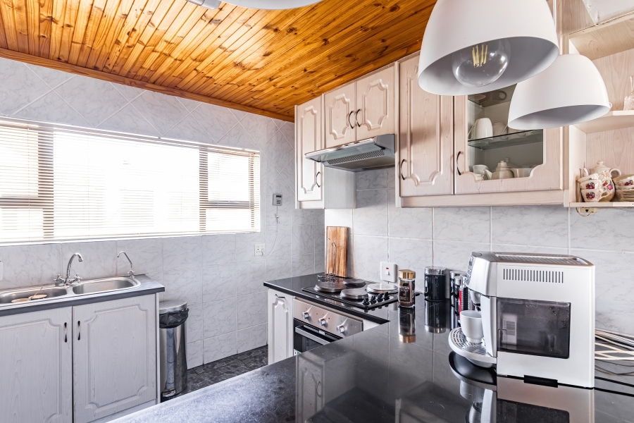 3 Bedroom Property for Sale in Country Club Western Cape